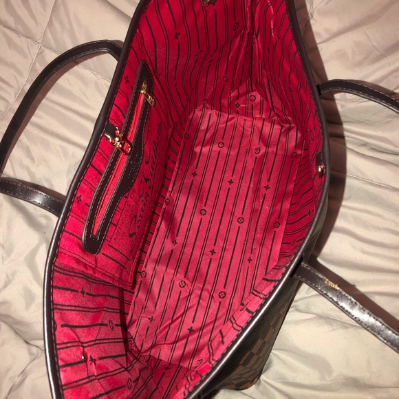 Purse non-authentic - Picture 3 of 3